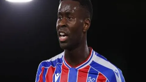 丁俊晖英锦赛亚军征程：病痛中坚守，诠释对台球的热爱